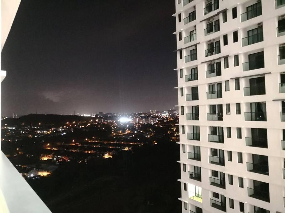 Hidayah Homestay Near Ukm And Ktm Station With High Speed Wifi - Pool & River View بانغي المظهر الخارجي الصورة
