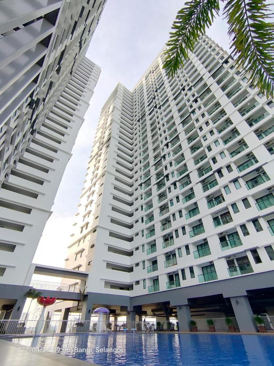 Hidayah Homestay Near Ukm And Ktm Station With High Speed Wifi - Pool & River View بانغي المظهر الخارجي الصورة