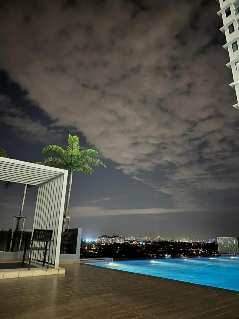 Hidayah Homestay Near Ukm And Ktm Station With High Speed Wifi - Pool & River View بانغي المظهر الخارجي الصورة